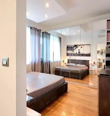 Life - Parco Sempione / Moderno Apartman